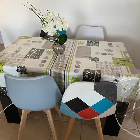 Cocooning Au Calme Avec Parking Prive Apartman