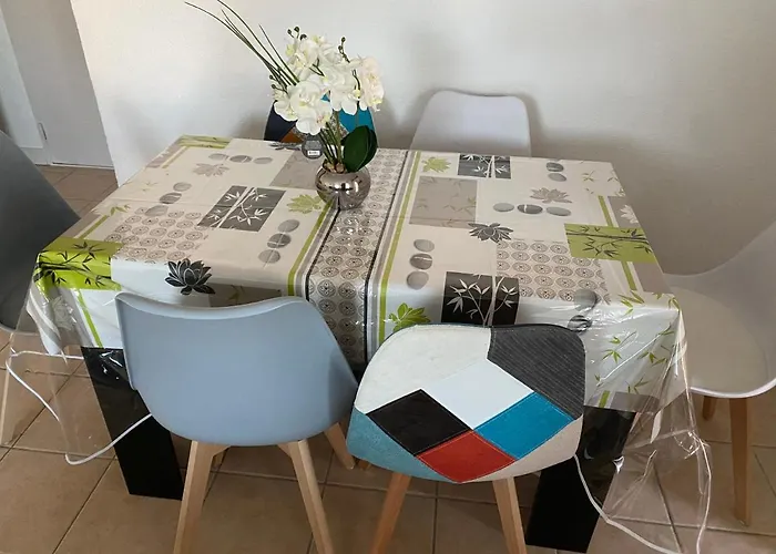 Cocooning Au Calme Avec Parking Prive Apartment